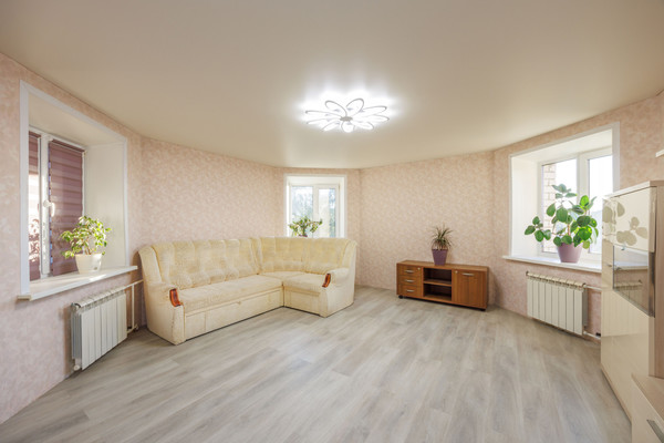 Продам трехкомнатную (3-комн.) квартиру, Медведева ул, 17, Брянск г