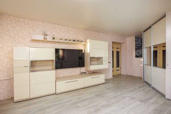 Продам трехкомнатную (3-комн.) квартиру, Медведева ул, 17, Брянск г