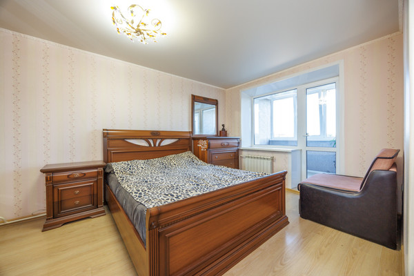 Продам трехкомнатную (3-комн.) квартиру, Медведева ул, 17, Брянск г