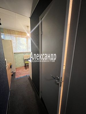 Продам трехкомнатную (3-комн.) квартиру, Культуры пр-кт, 15к1, Санкт-Петербург г