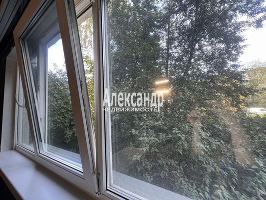 Продам трехкомнатную (3-комн.) квартиру, Культуры пр-кт, 15к1, Санкт-Петербург г