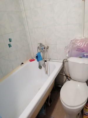 Продам двухкомнатную (2-комн.) квартиру, Армейская ул, 15Г, Алексин г