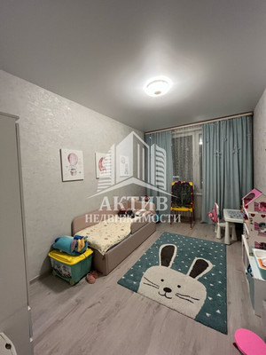 Продам трехкомнатную (3-комн.) квартиру, 78 Добровольческой Бригады ул, 25, Красноярск г