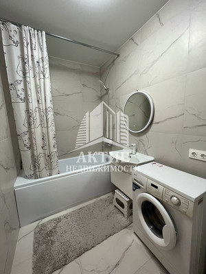 Продам трехкомнатную (3-комн.) квартиру, 78 Добровольческой Бригады ул, 25, Красноярск г