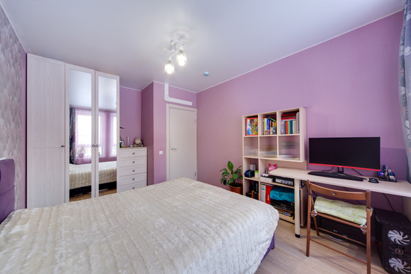 Продам трехкомнатную (3-комн.) квартиру, Мельникова пр-кт, 5к1, Химки г