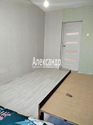 Продам двухкомнатную (2-комн.) квартиру, Красноармейская ул, 15, Лахденпохья г