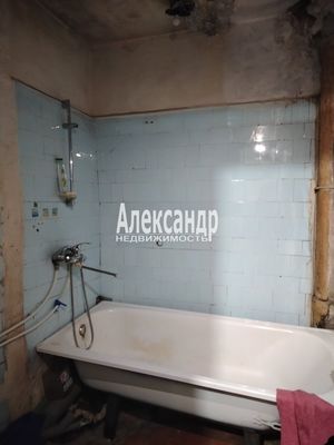 Продам двухкомнатную (2-комн.) квартиру, Красноармейская ул, 15, Лахденпохья г