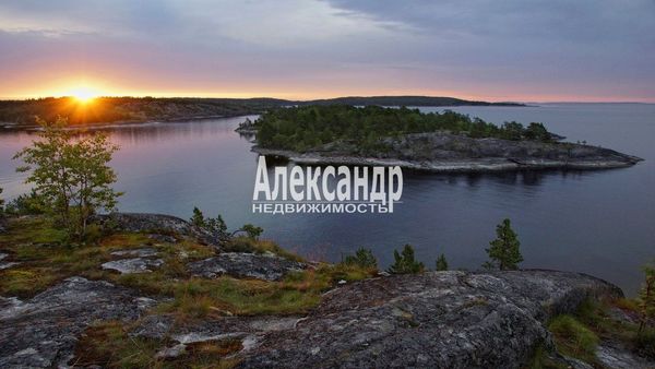 Продам двухкомнатную (2-комн.) квартиру, Красноармейская ул, 15, Лахденпохья г