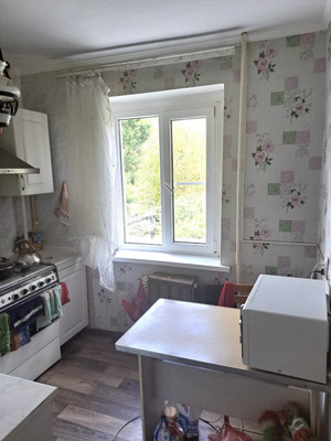 Продам трехкомнатную (3-комн.) квартиру, Кооперативная ул, 4, Апшеронск г