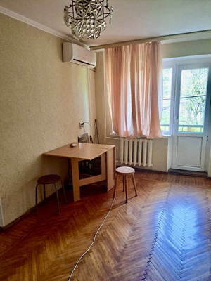 Продам трехкомнатную (3-комн.) квартиру, Кооперативная ул, 4, Апшеронск г