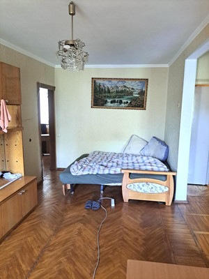 Продам трехкомнатную (3-комн.) квартиру, Кооперативная ул, 4, Апшеронск г