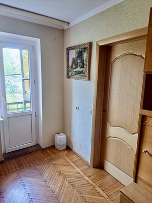 Продам трехкомнатную (3-комн.) квартиру, Кооперативная ул, 4, Апшеронск г