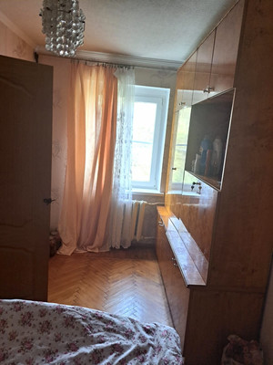 Продам трехкомнатную (3-комн.) квартиру, Кооперативная ул, 4, Апшеронск г
