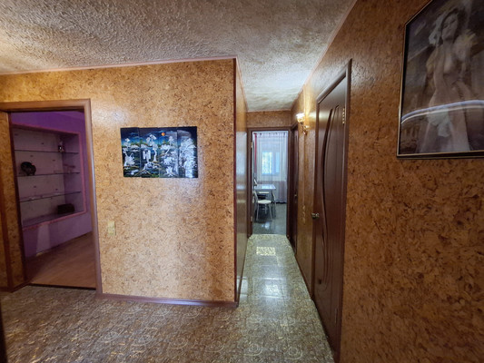 Продам трехкомнатную (3-комн.) квартиру, Андропова ул, 21, Ступино г