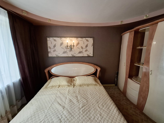 Продам трехкомнатную (3-комн.) квартиру, Андропова ул, 21, Ступино г