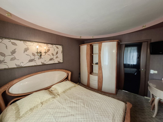 Продам трехкомнатную (3-комн.) квартиру, Андропова ул, 21, Ступино г