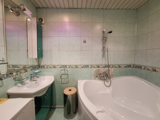 Продам трехкомнатную (3-комн.) квартиру, Андропова ул, 21, Ступино г
