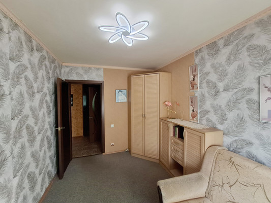 Продам трехкомнатную (3-комн.) квартиру, Андропова ул, 21, Ступино г