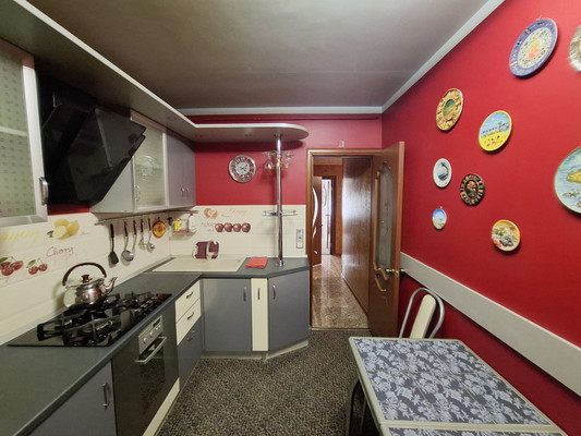 Продам трехкомнатную (3-комн.) квартиру, Андропова ул, 21, Ступино г