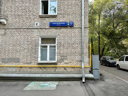 Продам комнату в 3-комн. квартире, Гвардейская ул, 17к2, Москва г