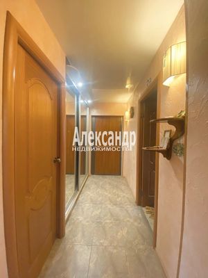 Продам трехкомнатную (3-комн.) квартиру, Заречная ул, 4, Сертолово г