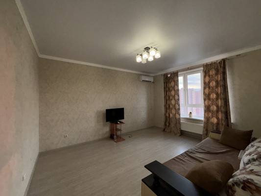 Продам двухкомнатную (2-комн.) квартиру, Героев-Разведчиков ул, 8к3, Краснодар г
