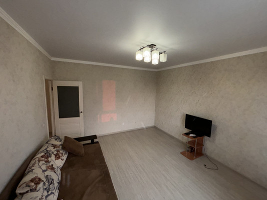 Продам двухкомнатную (2-комн.) квартиру, Героев-Разведчиков ул, 8к3, Краснодар г