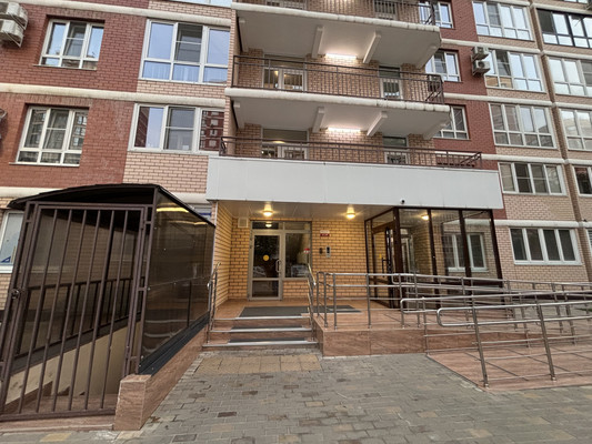 Продам двухкомнатную (2-комн.) квартиру, Героев-Разведчиков ул, 8к3, Краснодар г