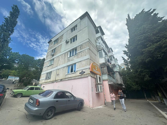 Продам двухкомнатную (2-комн.) квартиру, Риекская ул, 9, Гаспра пгт