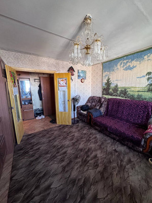 Продам трехкомнатную (3-комн.) квартиру, 34-й мкр, 29, Октябрьский г