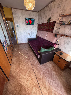 Продам трехкомнатную (3-комн.) квартиру, 34-й мкр, 29, Октябрьский г