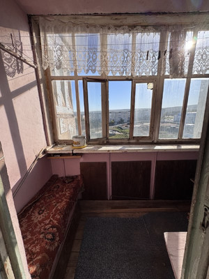 Продам трехкомнатную (3-комн.) квартиру, 34-й мкр, 29, Октябрьский г
