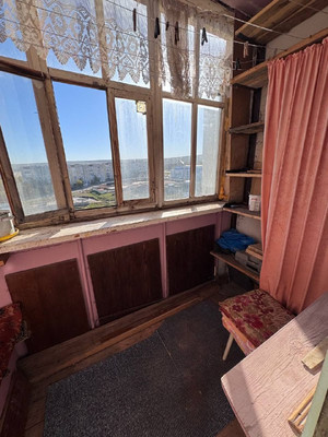 Продам трехкомнатную (3-комн.) квартиру, 34-й мкр, 29, Октябрьский г