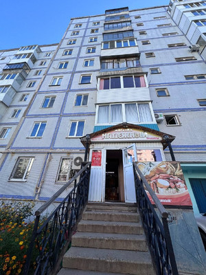 Продам трехкомнатную (3-комн.) квартиру, 34-й мкр, 29, Октябрьский г