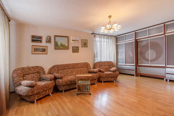 Продам трехкомнатную (3-комн.) квартиру, 40 лет Октября ул, 12, Воронеж г