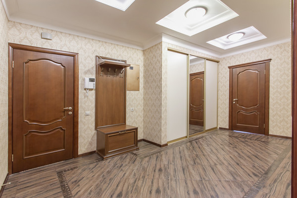 Продам трехкомнатную (3-комн.) квартиру, Театральная ул, 2, Воронеж г