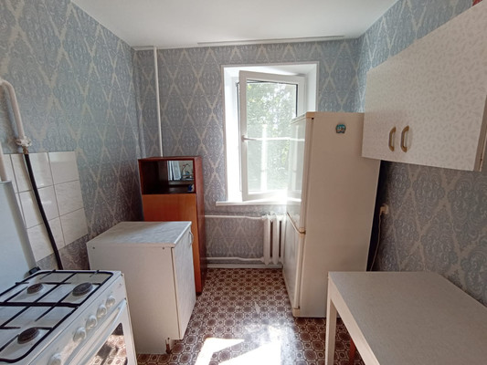 Продам двухкомнатную (2-комн.) квартиру, Энергетиков пр-кт, 24, Новомичуринск г