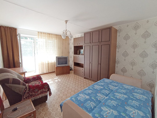Продам двухкомнатную (2-комн.) квартиру, Энергетиков пр-кт, 24, Новомичуринск г