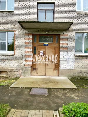 Продам двухкомнатную (2-комн.) квартиру, Ленинградская ул, 2, Ласанен п