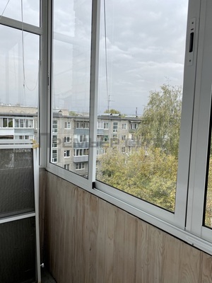 Продам трехкомнатную (3-комн.) квартиру, Октябрьская ул, 24, Калуга г