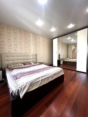 Продам многокомнатную квартиру, Октябрьский пр-кт, 153, Киров г