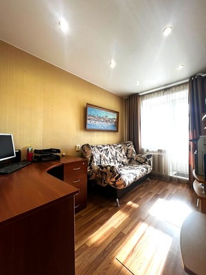 Продам многокомнатную квартиру, Октябрьский пр-кт, 153, Киров г