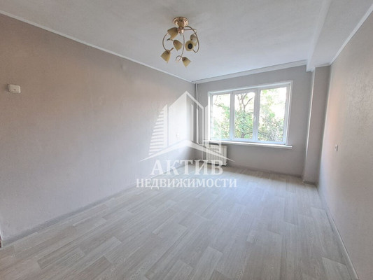Продам трехкомнатную (3-комн.) квартиру, Железнодорожников ул, 16а, Красноярск г