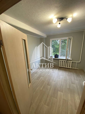 Продам трехкомнатную (3-комн.) квартиру, Железнодорожников ул, 16а, Красноярск г