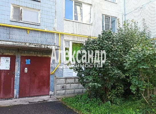 Продам двухкомнатную (2-комн.) квартиру, Большая Каменная ул, 9/4, Выборг г