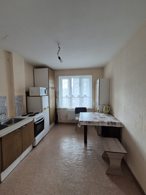 Продам однокомнатную (1-комн.) квартиру, 2-я Железнодорожная ул, 38, Южно-Сахалинск г