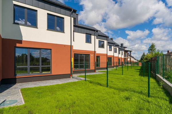 Продам таунхаус, Абрикосовая ул, 8, Малое Васильково п, 0 км от города