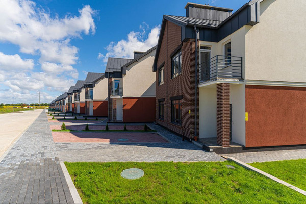 Продам таунхаус, Абрикосовая ул, 34, Малое Васильково п, 0 км от города