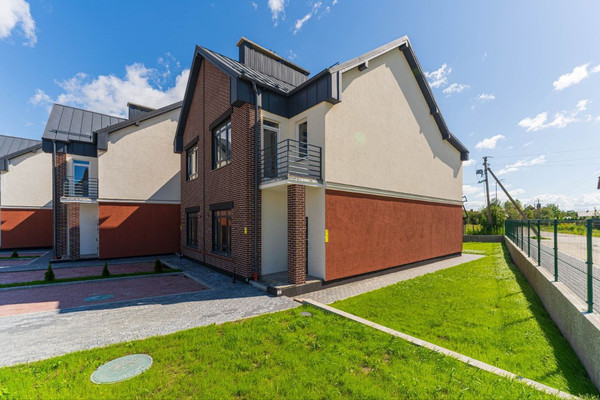 Продам таунхаус, Абрикосовая ул, 34, Малое Васильково п, 0 км от города