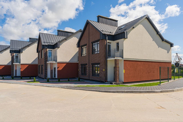 Продам таунхаус, Абрикосовая ул, 34, Малое Васильково п, 0 км от города